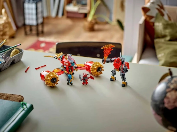 LEGO NINJAGO 71830 Burzowy jeździec-mech Kaia