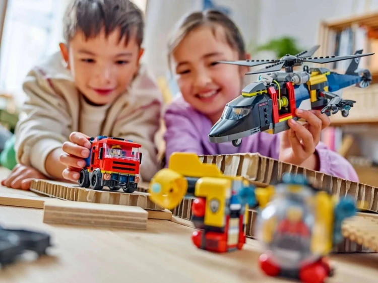 LEGO CITY 60462 Zestaw z helikopterem, wozem strażackim i łodzią podwodną