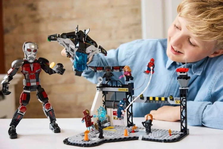 LEGO MARVEL SUPER HEROES 76314 Kapitan Ameryka: Wojna bohaterów — bitwa