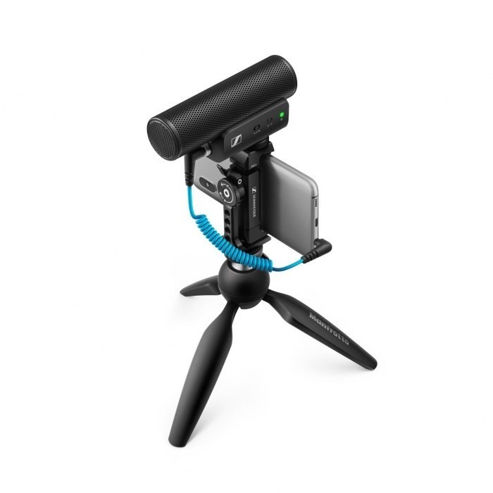 Sennheiser MKE 400 MOBILE KIT - Mikrofon pojemnościowy, superkardioidalny, wyposażony w filtr dolnoprzepustowy ze statywem Manfrotto