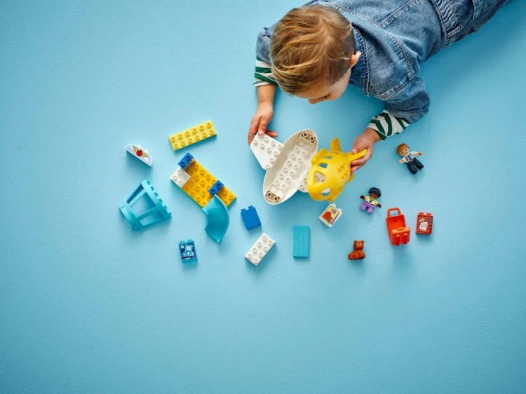 LEGO DUPLO 10443 FIRST TIME AT THE AIRPORT