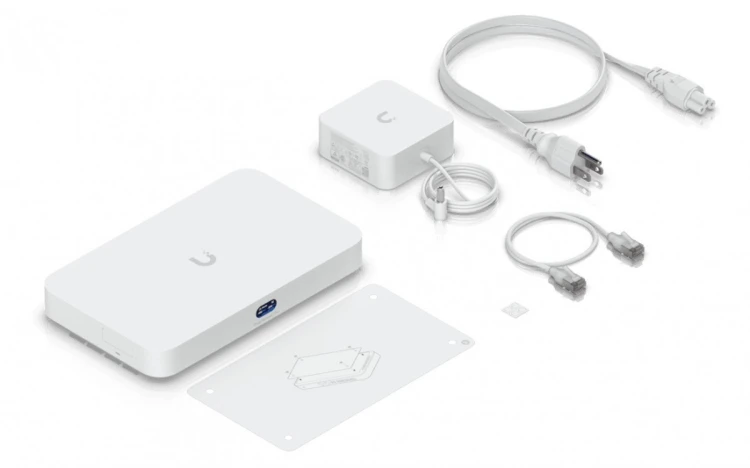 Router (Gateway), Kontroler UniFi, NVR, Switch Ubiquiti UniFi  (UCG-Fiber-EU)