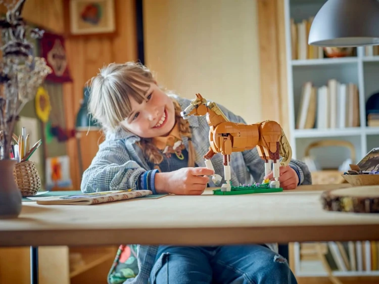 LEGO Creator 31166 Piękny koń