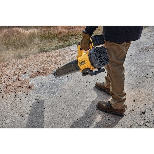 Dmuchawa osiowa 18V 1x5,0Ah DCMBL562P1 DEWALT