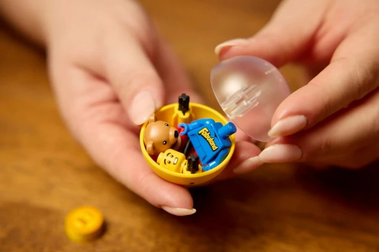 LEGO 21358 Ideas - Maszyna z minifigurkami