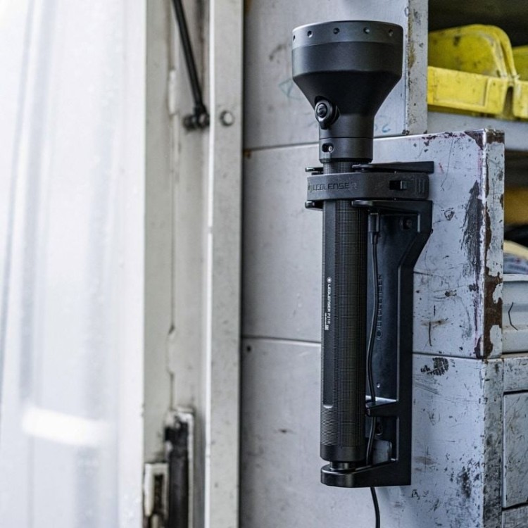Latarka Ledlenser P21R