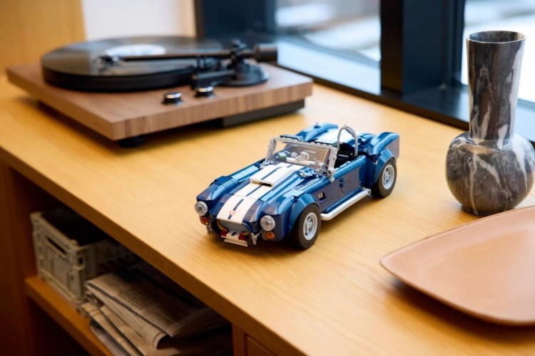 LEGO ICONS 10357 Shelby Cobra 427 S/C