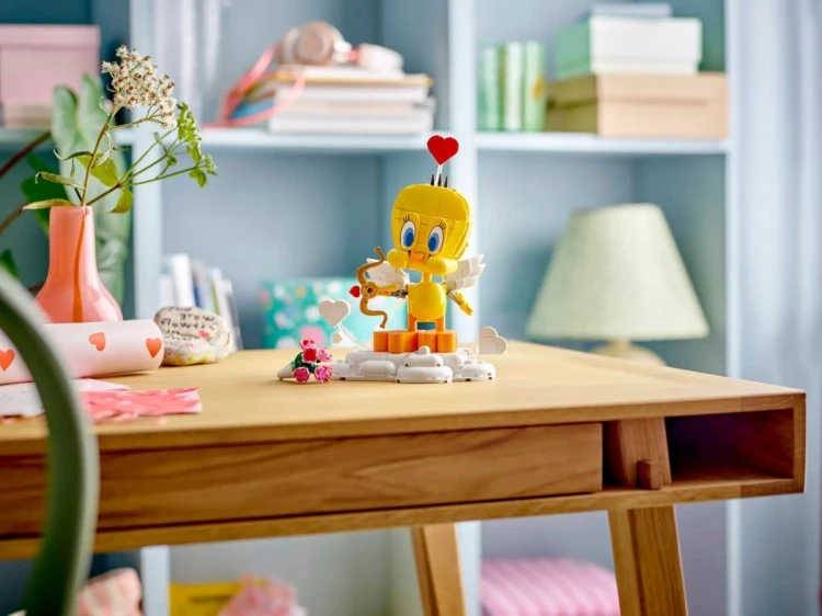 LEGO Iconic 40824 Uroczy kanarek Tweety