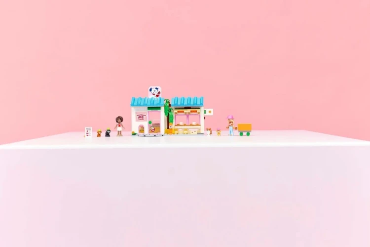 LEGO Friends 42677 Piekarnia z przysmakami dla psów