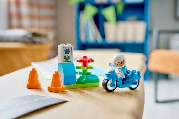 LEGO DUPLO TOWN 10471 Niebieski motocykl policyjny