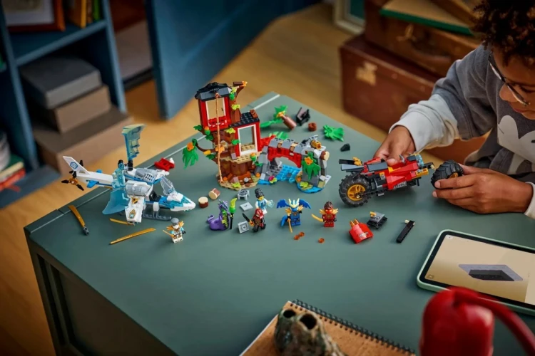 LEGO NINJAGO 71857 Ninja Vehicle Battle at the Tree House