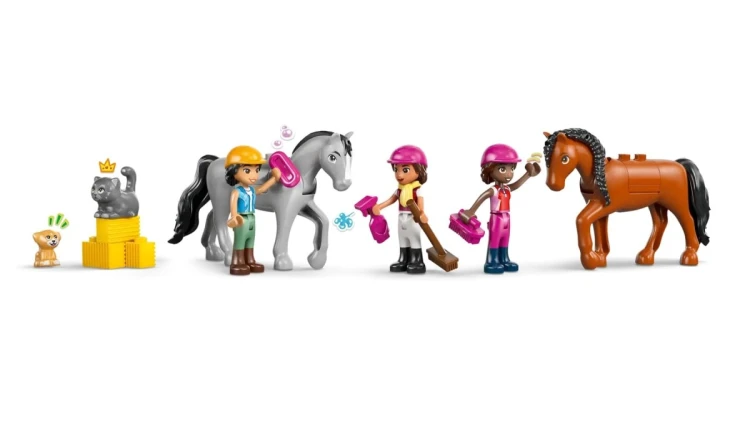 LEGO Friends 42688 Stajnia i akademia jeździecka