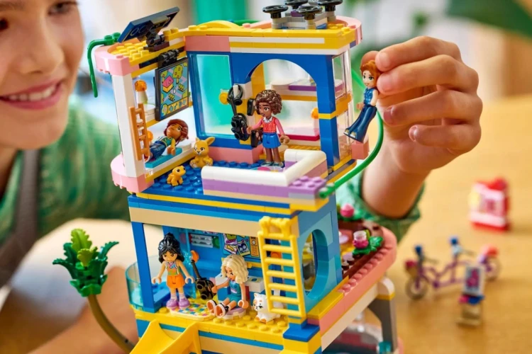 LEGO Friends 42689 Klub przyjaciół Heartlake