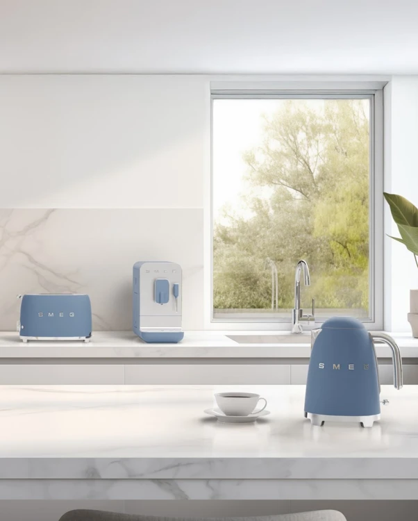 Czajnik elektryczny SMEG KLF03SBMEU