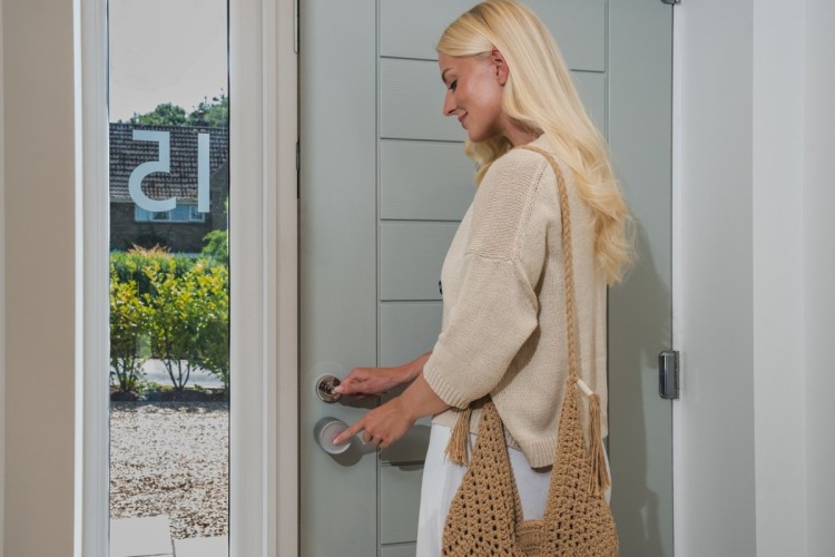 Inteligentny zamek do drzwi Yale Linus Smart lock L2 Lite Silver