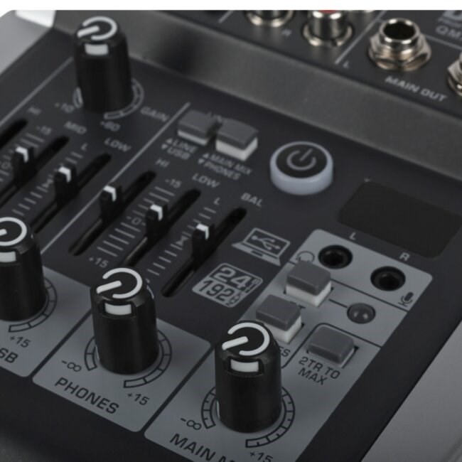 QMX402 - Mikser analogowy z Bluetooth