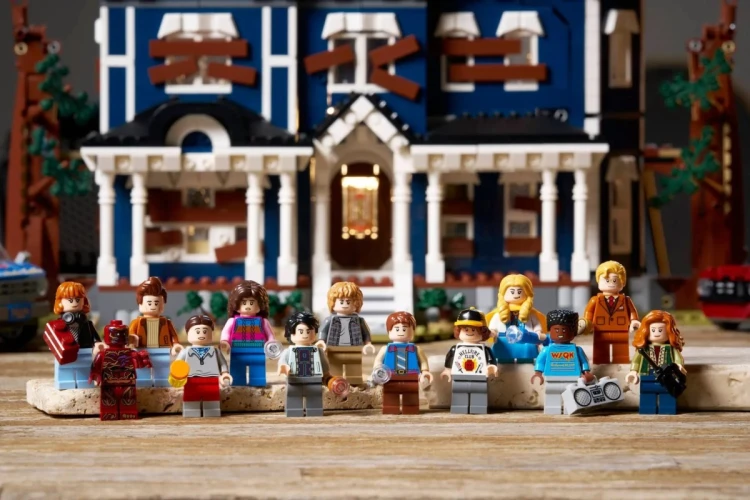 LEGO Icons 11370 - Stranger Things: Dom Creelów