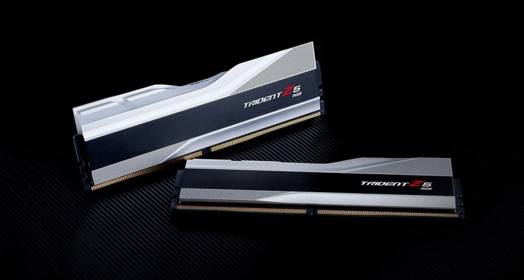 G.SKILL 32GB zestaw DDR5 5600 CL28 Trident Z5 RGB srebrny