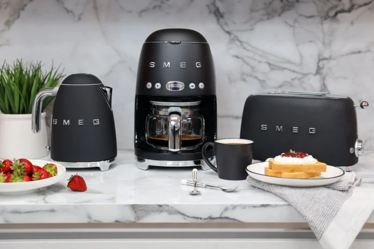Toster SMEG TSF01BLMEU