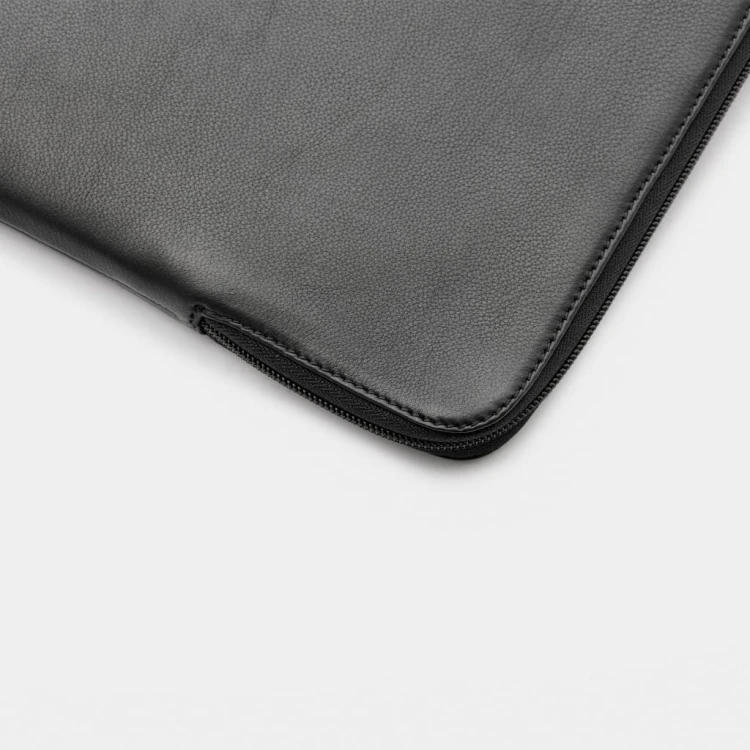 Skórzane etui ochronne do MacBook 16" czarne