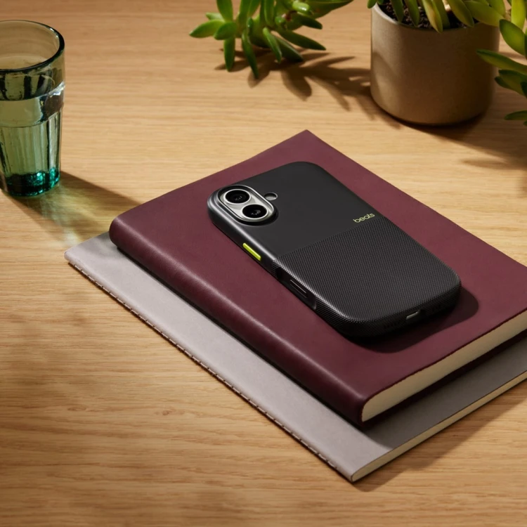 Etui ochronne do iPhone 17 z MagSafe i kontrolą aparatu Everest Black APPLE Beats