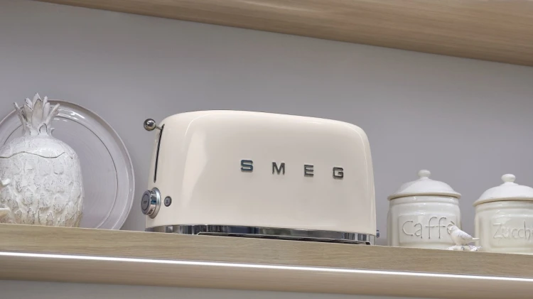 SMEG Toster (TSF02CREU) krem