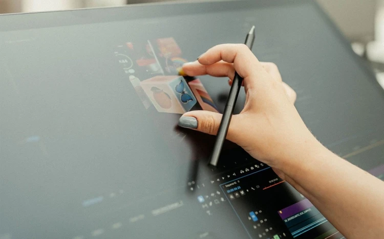 Tablet graficzny Wacom Cintiq 24 dotykowy DTH246