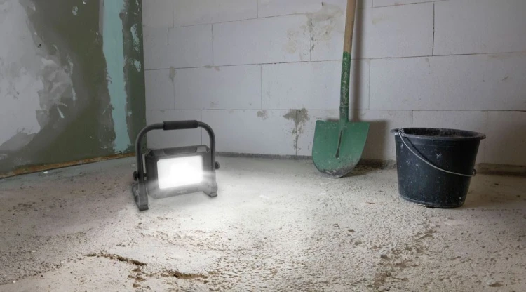 Przenośne światło przemysłowe Ansmann FL20W-R 20 W 2000 lm Daylight white
