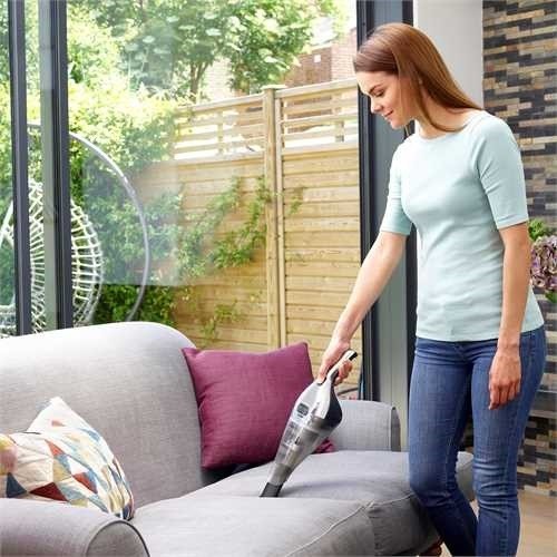 Odkurzacz ręczny akumulatorowy BLACK+DECKER NVC220WC 7,2V