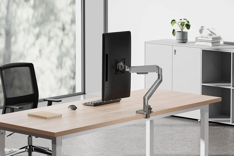 Neomounts DS70-250SL1 uchwyt / stojak do monitorów 88,9 cm (35") Biurko Srebrny