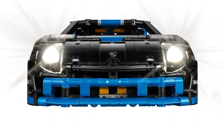 LEGO TECHNIC 42176 Samochód wyścigowy Porsche GT4 e-Performance