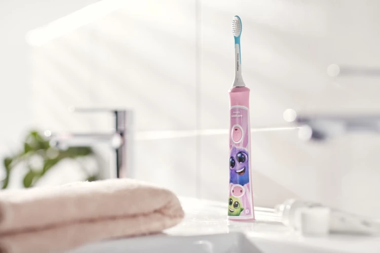 Szczoteczka soniczna Philips Sonicare For Kids z BT