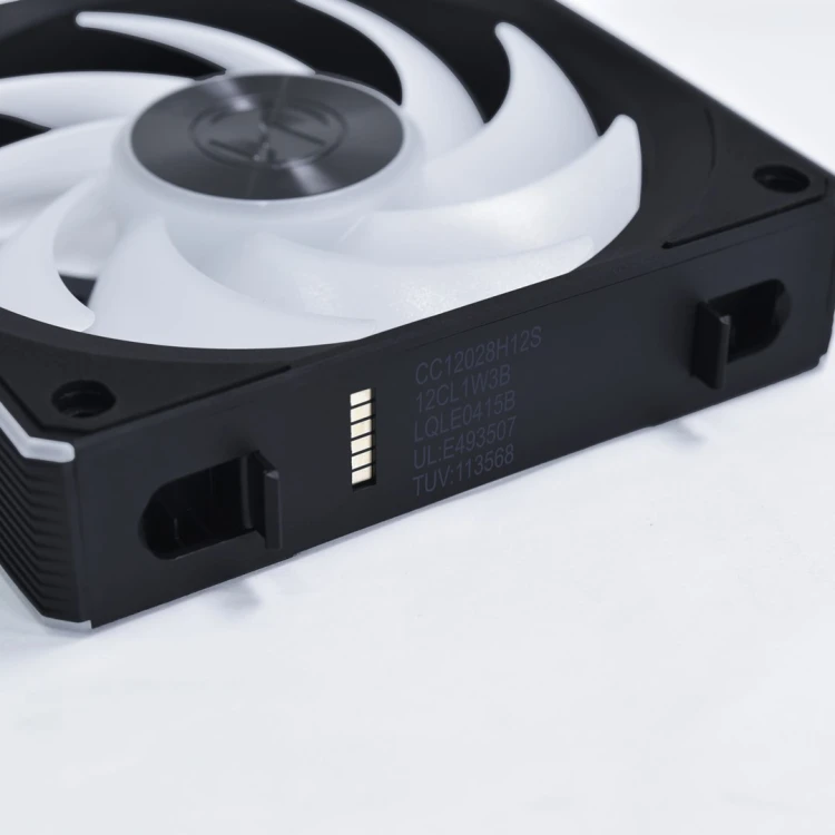 Wentylator bezprzewodowy Lian Li UNI FAN CL, 3-pak - 120mm