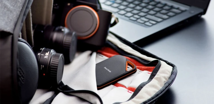 Dysk zewnętrzny SSD SanDisk Extreme PRO Portable (4TB; USB 3.2; 2000 MB/s; SDSSDE81-4T00-G25)
