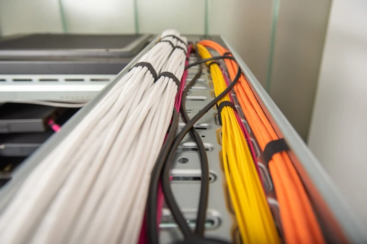 Kabel instalacyjny DIGITUS kat.7, S/FTP, Dca, AWG 26/1, LSOH, 305m, biały, karton