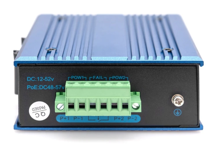 Przemysłowy switch 4x 100 Base-TX + 1x uplink 100Base-FX (bez modułu) DIN rozszerzony zakres temp.