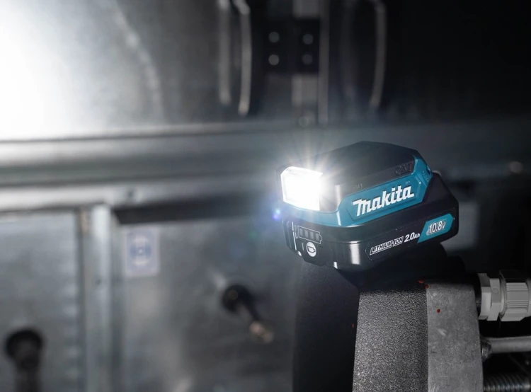 Makita ML103 Czarny, Niebieski LED