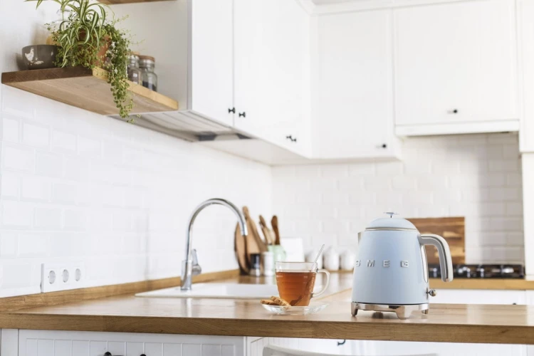 Mini czajnik SMEG Kettle KLF05PBEU 0,8L pastelbleu