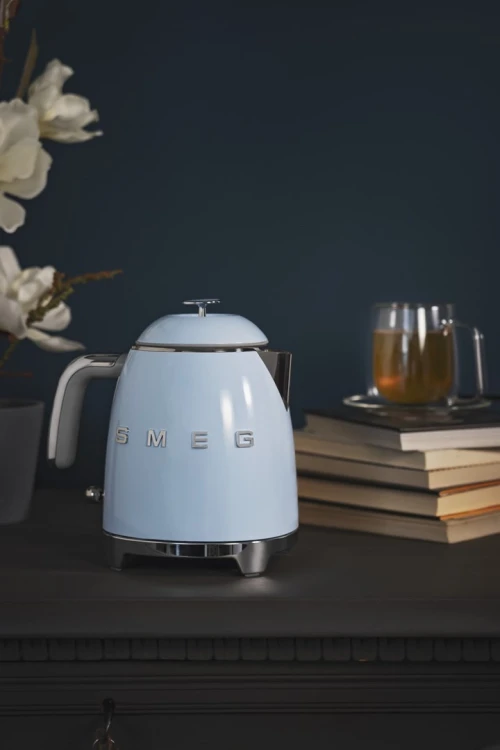 Mini czajnik SMEG Kettle KLF05PBEU 0,8L pastelbleu