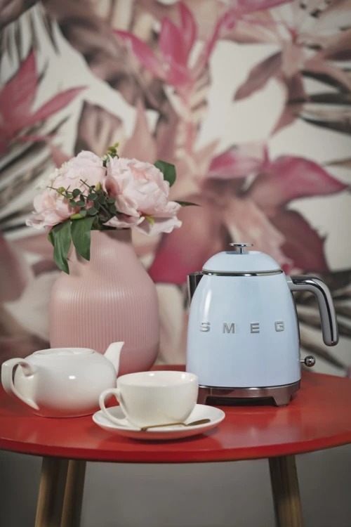 Mini czajnik SMEG Kettle KLF05PBEU 0,8L pastelbleu