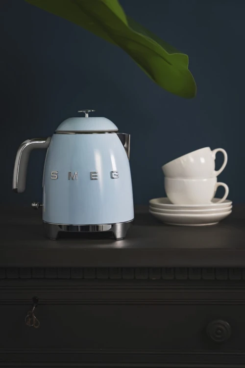 Mini czajnik SMEG Kettle KLF05PBEU 0,8L pastelbleu