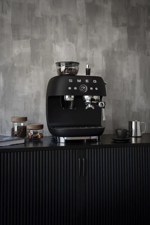 Smeg EGF03BLMEU ekspres do kawy Ręczny Ekspres do espresso 2,4 l