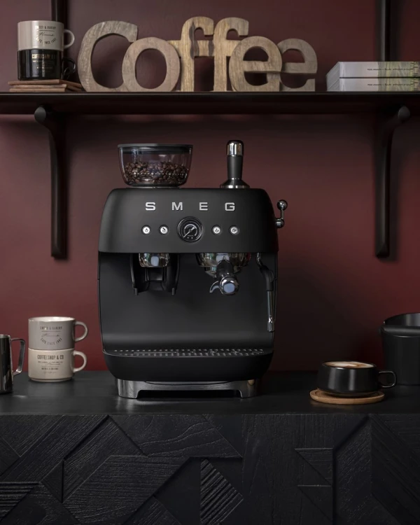 Smeg EGF03BLMEU ekspres do kawy Ręczny Ekspres do espresso 2,4 l