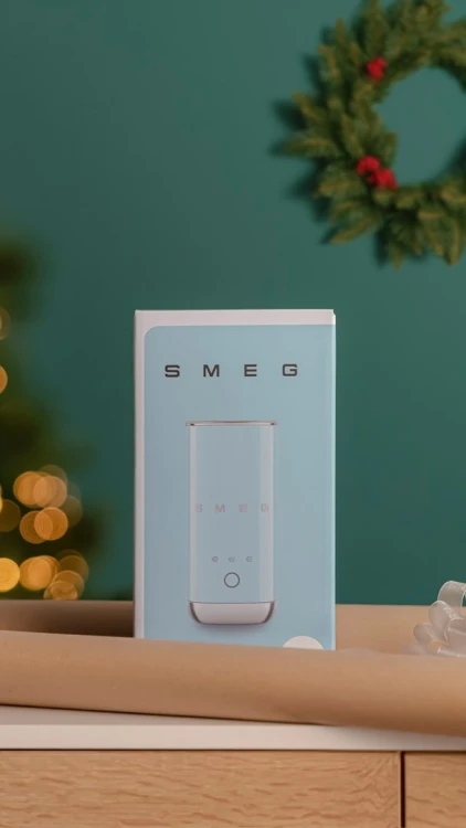 Smeg MFF02PBEU spieniacz / podgrzewacz do mleka Automatyczny spieniacz/podgrzewacz do mleka Niebieski