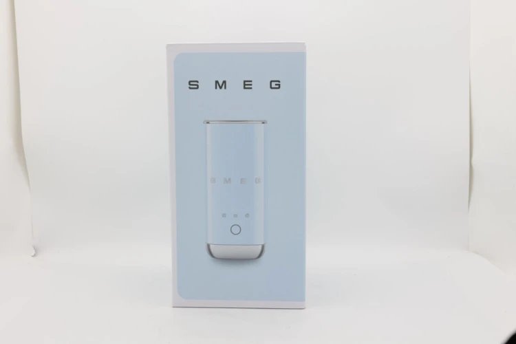 Smeg MFF02PBEU spieniacz / podgrzewacz do mleka Automatyczny spieniacz/podgrzewacz do mleka Niebieski