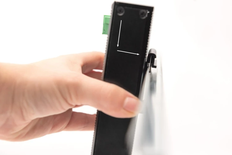 Switch Ethernet Gigabit 8-portowy, montaż DIN, rozszerzony zakres temp.