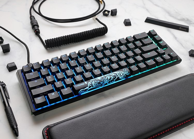 Ducky One 3 Classic SF klawiatura Gaming USB Niemiecki Czarny, Biały