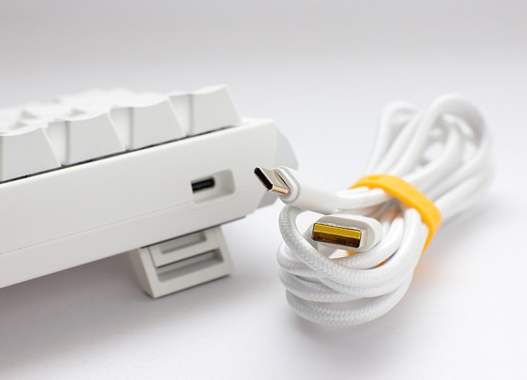 Ducky One 3 Classic Pure White SF klawiatura Gaming USB Niemiecki Biały