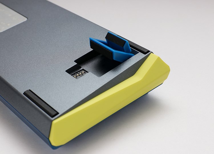 Ducky One 3 Daybreak Mini klawiatura Gaming USB Niemiecki Czarny, Niebieski, Zielony