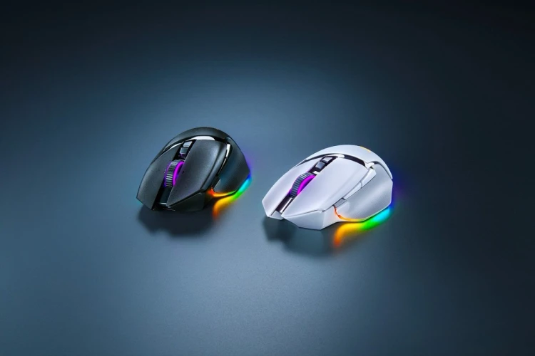 Razer Basilisk V3 Pro myszka Gaming Po prawej stronie RF Wireless + Bluetooth + USB Type-C Optyczny 30000 DPI